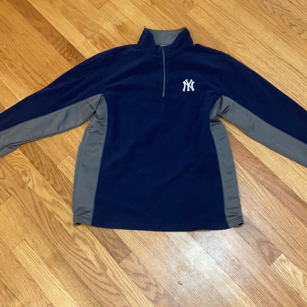 NY YANKEES SWEATSHIRT